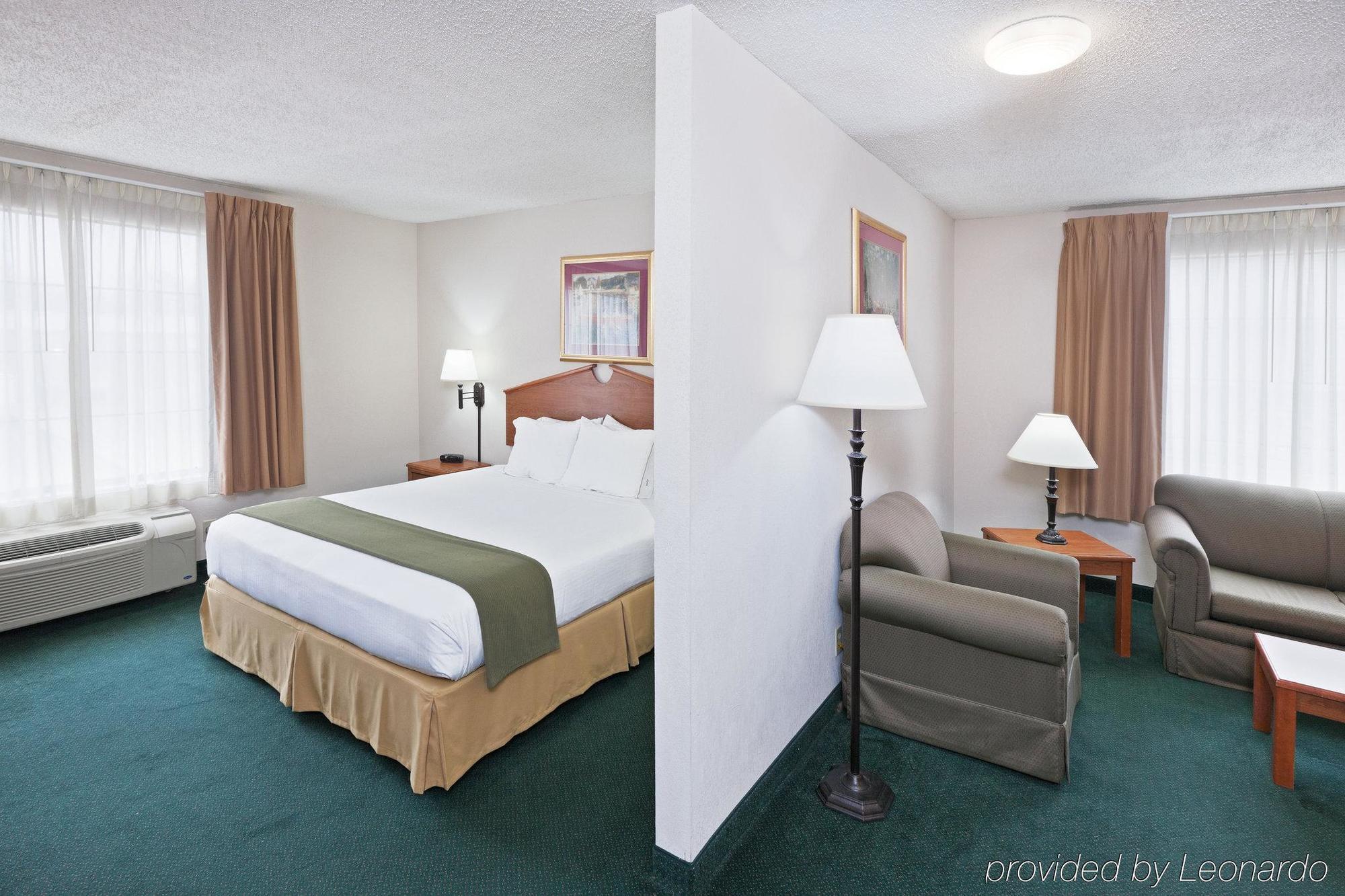 Holiday Inn Express Hotel & Suites Vinita By Ihg Habitación foto